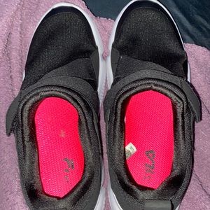 Women’s Velcro’s Fila size 9.5